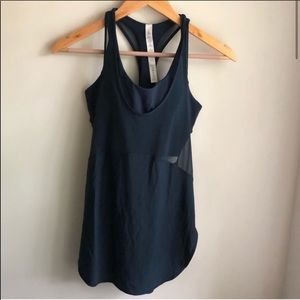 Blue lululemon tank with built in bra size 4